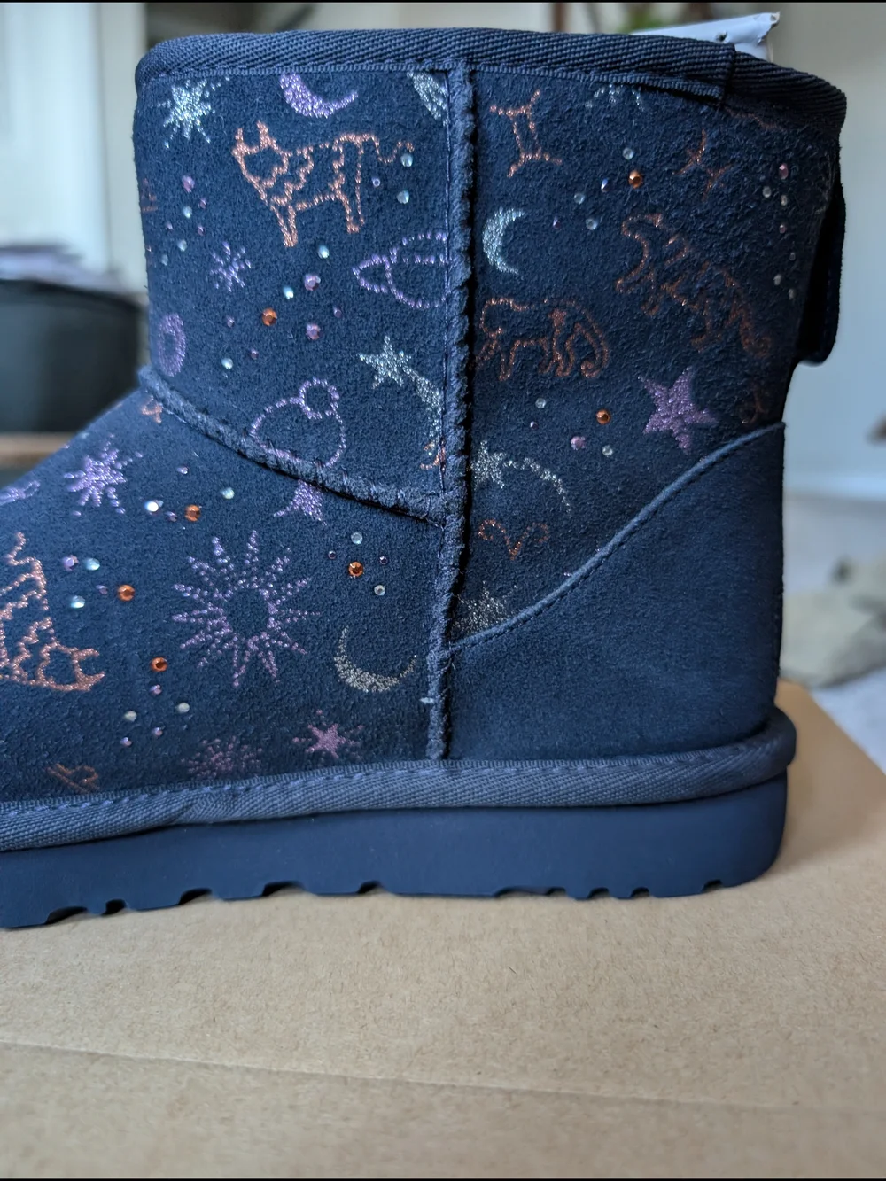 New!! UGG W Classic Zodiac Mini Boots - Black with Multicolor Zodiac Print Sz 7